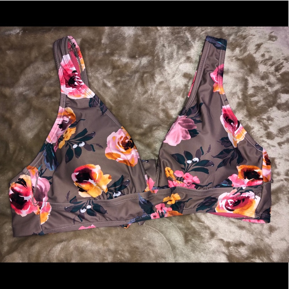 bikini top NEVER WORN